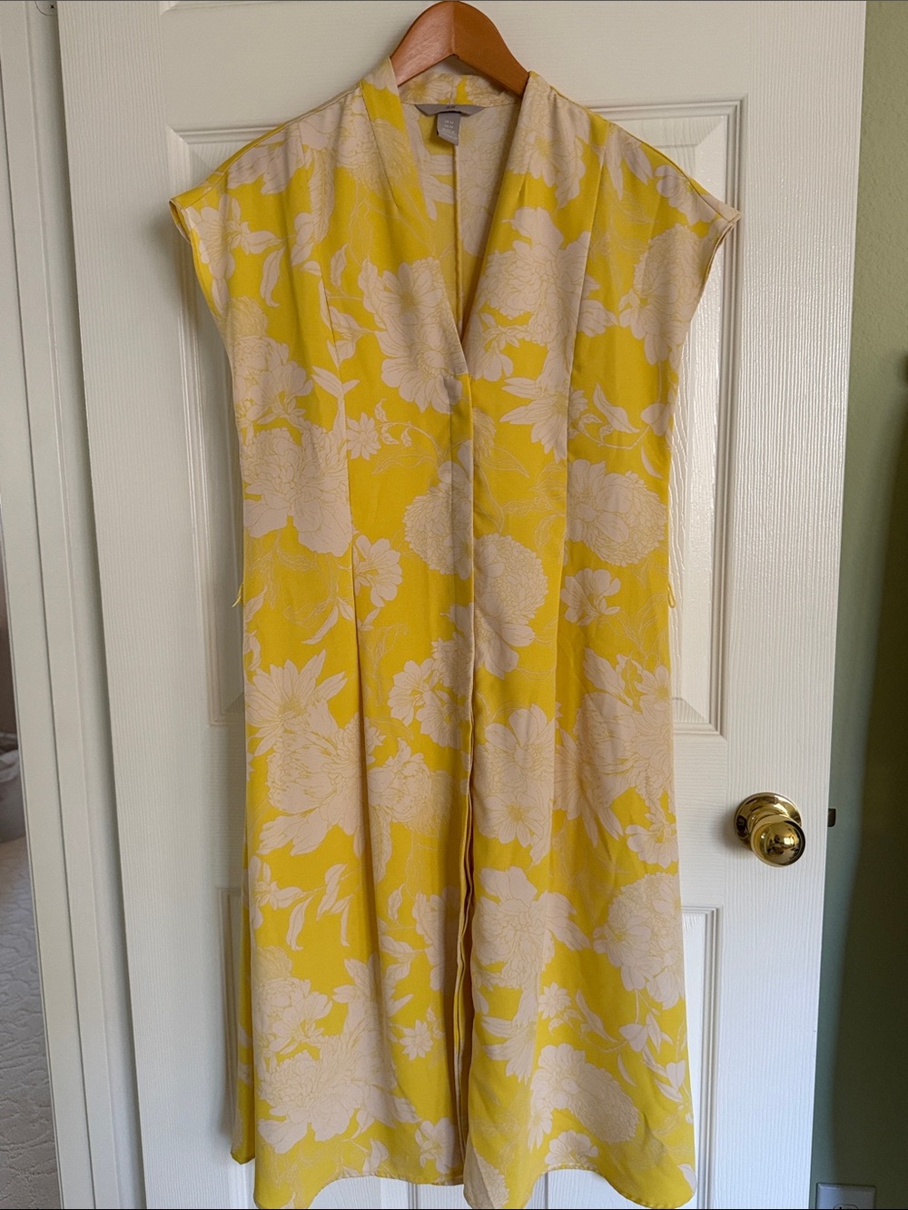 H&M Yellow Floral V-Neck Women's Dress